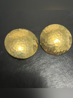 1980’s Hammered Disc Stud Earrings — Gold Tone